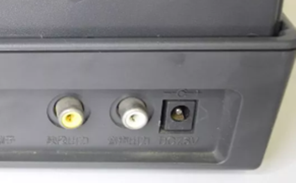 ALIMENTATION TWIN FAMICOM ADAPATEUR SECTEUR POWER SUPPLY NEW ALIMENTATION TWIN FAMICOM ADAPATEUR SECTEUR POWER SUPPLY NEW